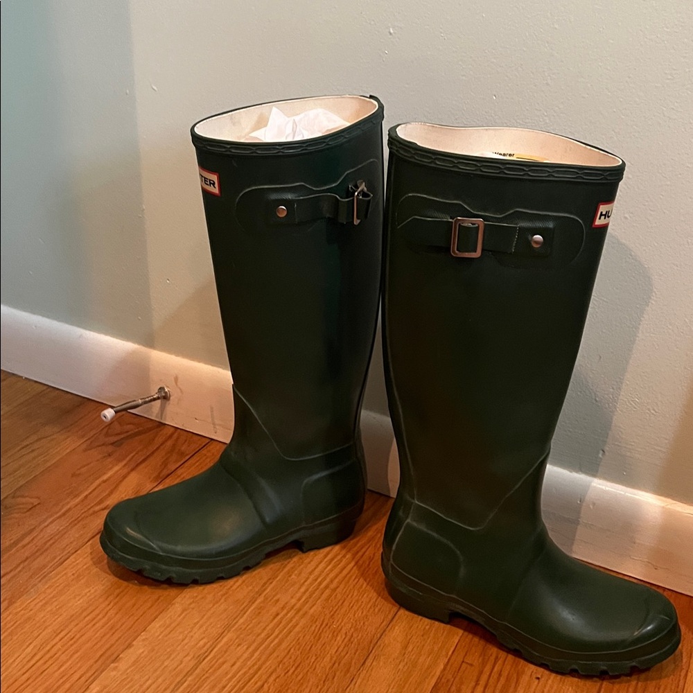 Hunter Knee-High Rain Boots in Forest Green with White Trim - Picture 7 of 10